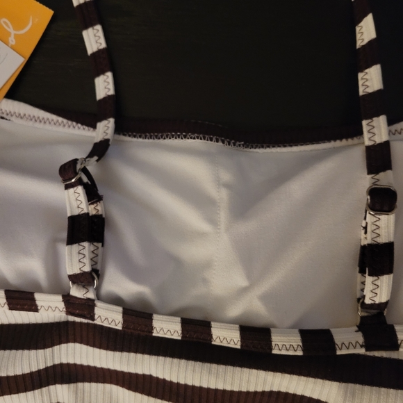 Burgundy/ white bathing suit - Picture 3 of 4